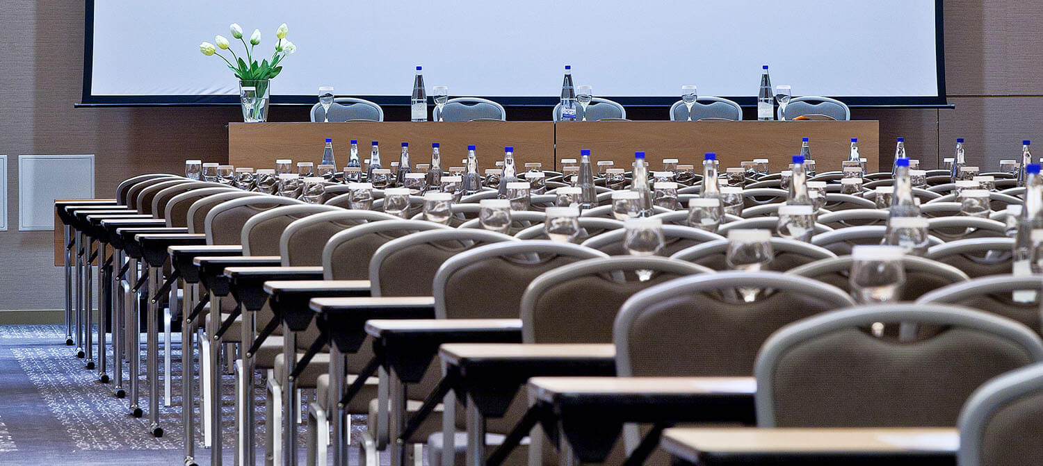 Fiora Conference Chairs Hero 2 1500x671 