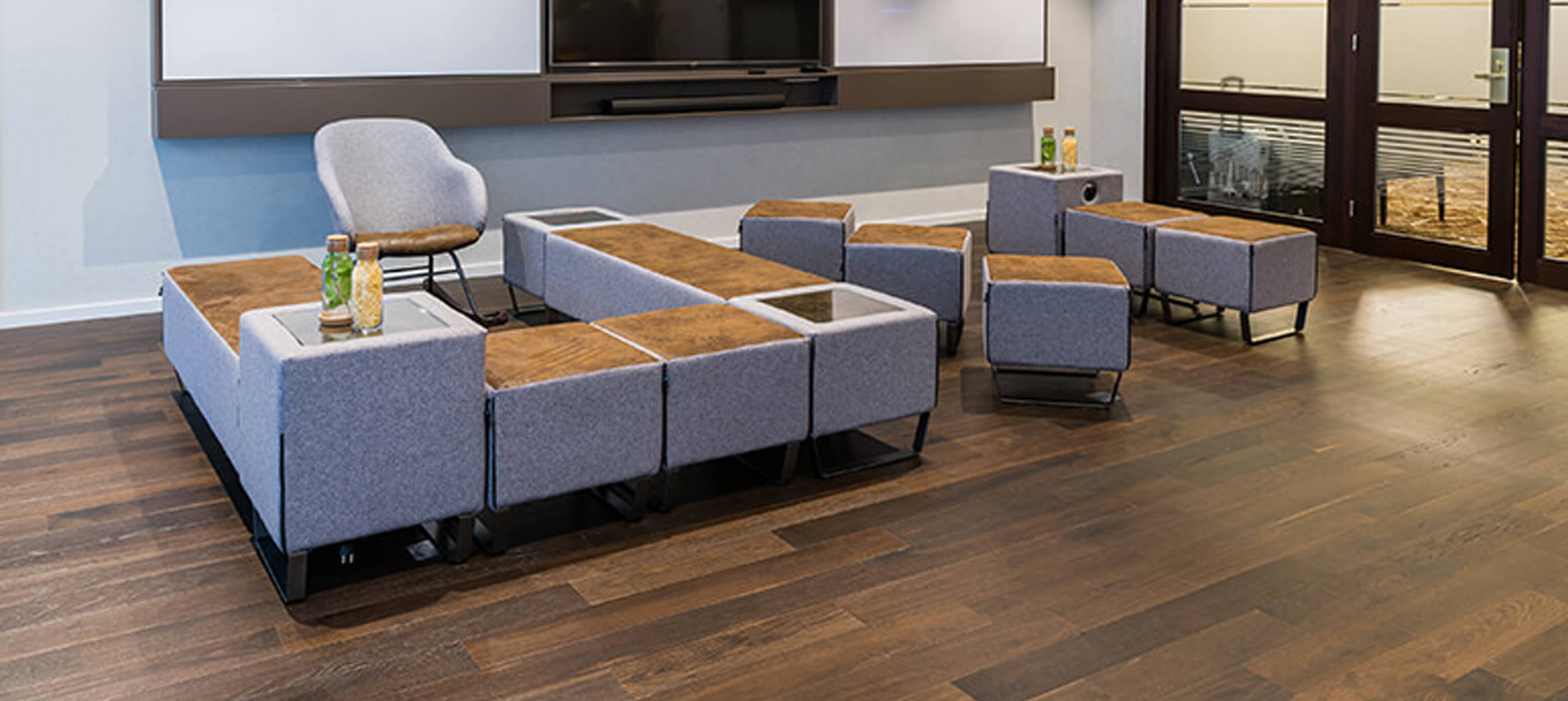 Contemporary & Modern Casual Seating Burgess Furniture